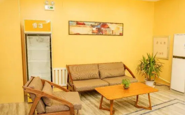 Pebble Motel (Jiusan Road Bus Station, Lvshun)
