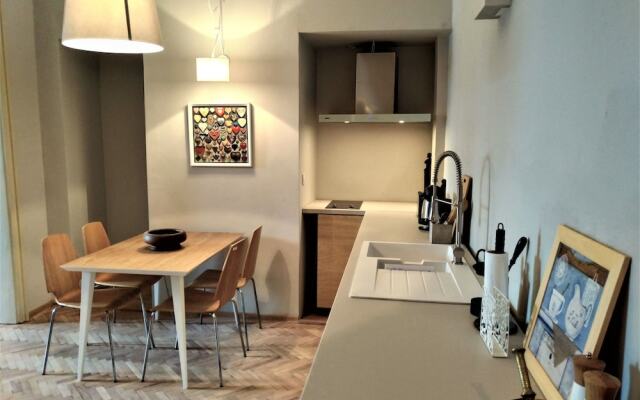 Baratero Downtown Apartment