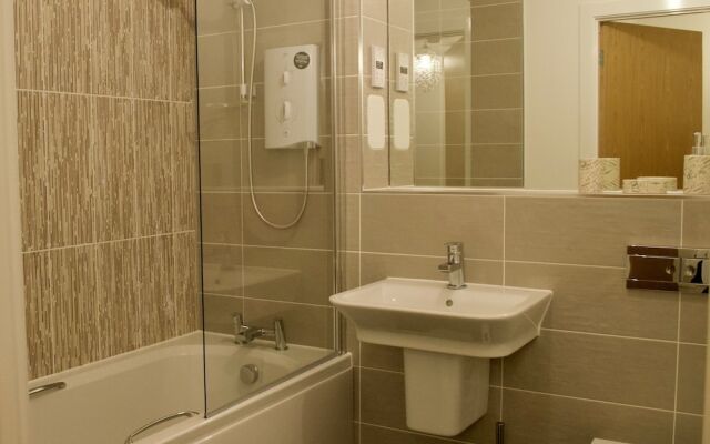 2 Bedroom Flat In Edinburgh