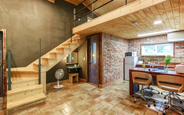 Gyeongju Rosso House Pension