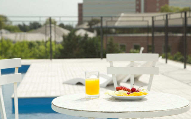 Casa Campus Pilar Suites