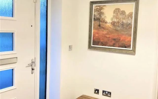 NEW Vibrant 3BD House in Coventry West Midlands