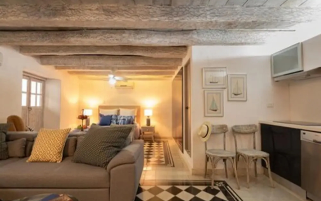 Elegant 1 Bedroom Near San Pedro Church - Apartment in Cartagena - Photo 3