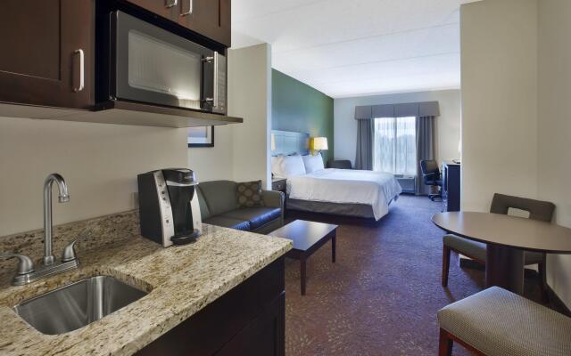 Holiday Inn Express & Suites Geneva Finger Lakes, an IHG Hotel