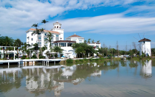 Shangrila Boutique Hotel