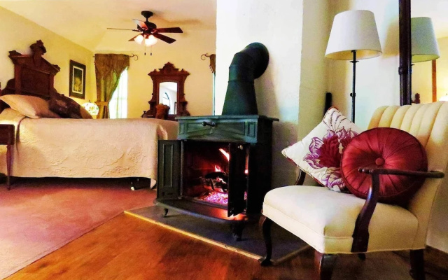 Benton Place Inn