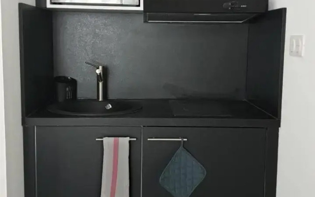 Studio cosy black