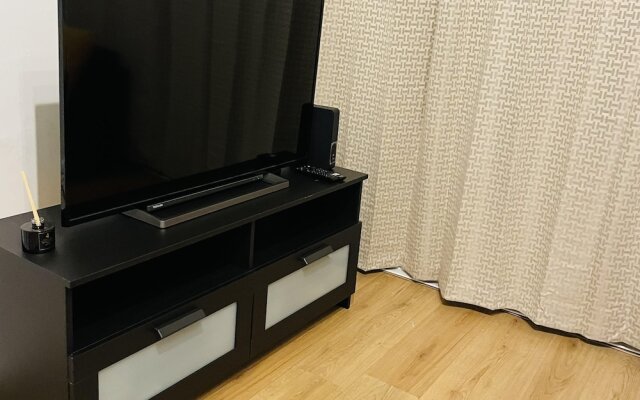 Walk to Lcy Airport/ Excel /dlr 1Br Flat