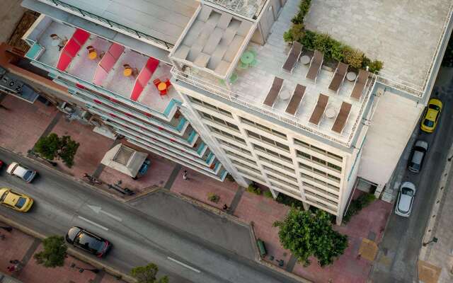 Casual Kubic Athens Hotel
