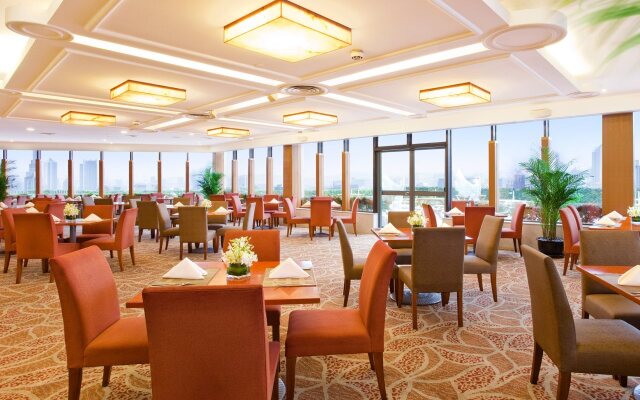 Crowne Plaza Nanjing Hotel & Suites