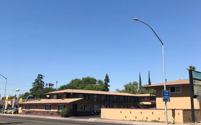 Economy Inn