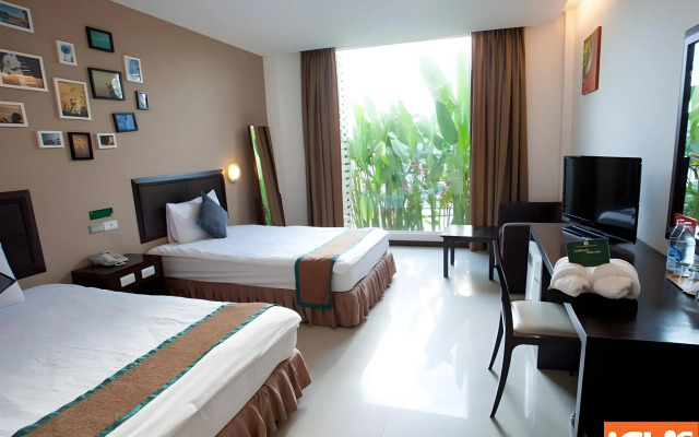 I Hotel