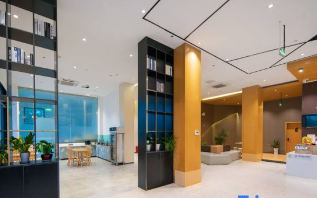 TOWO Shangpin Hotel (Nanchang West Railway Station Branch)