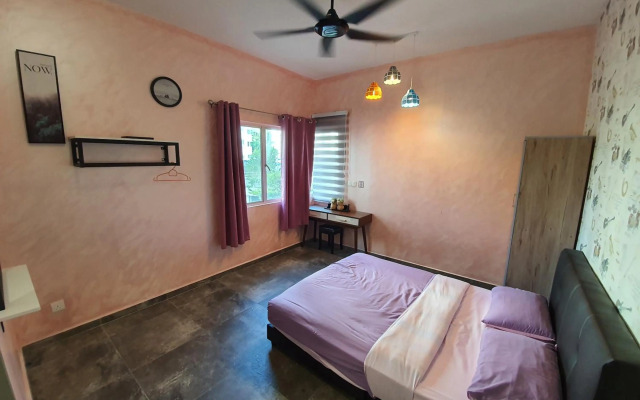 Cameron Mossy Home @ Quintet