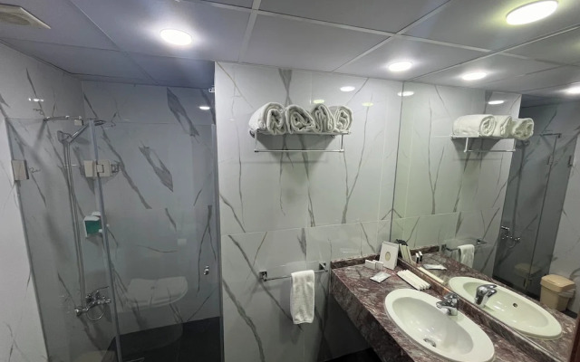 El Sheikh Suites Hotel