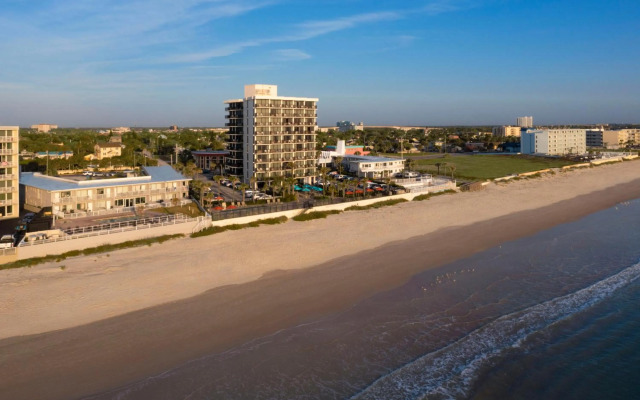 Nautilus Inn