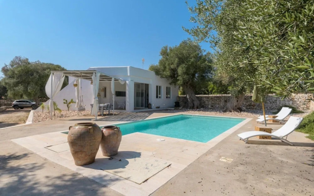 Trullo Chiara con Piscina by Wonderful Italy