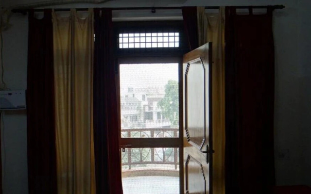 Goroomgo Super Home Stay Agra