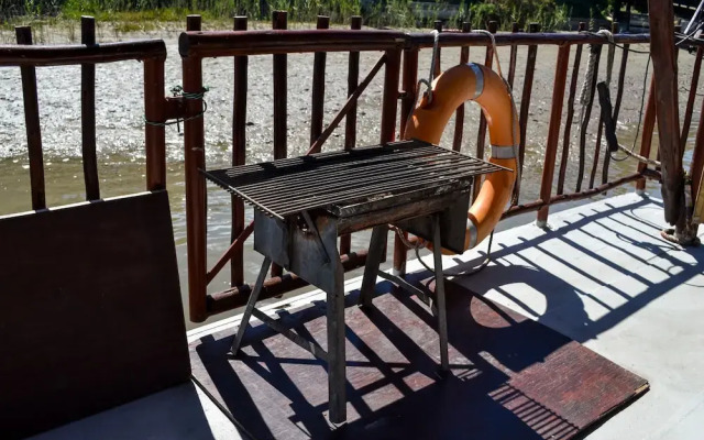 Maggie May House Boat