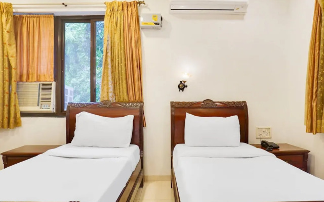 Premium Stays Near Fergusson College