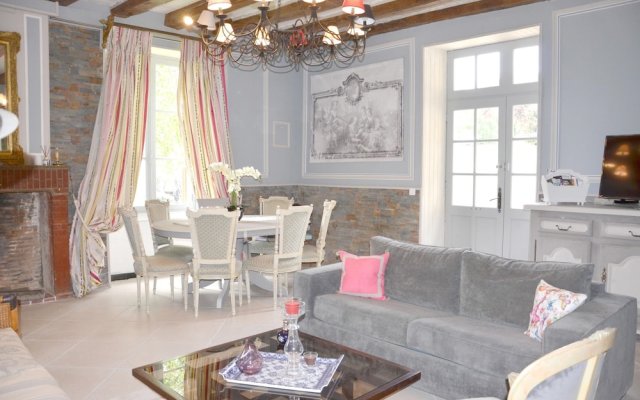 House With 3 Bedrooms in Le Blanc, With Enclosed Garden and Wifi