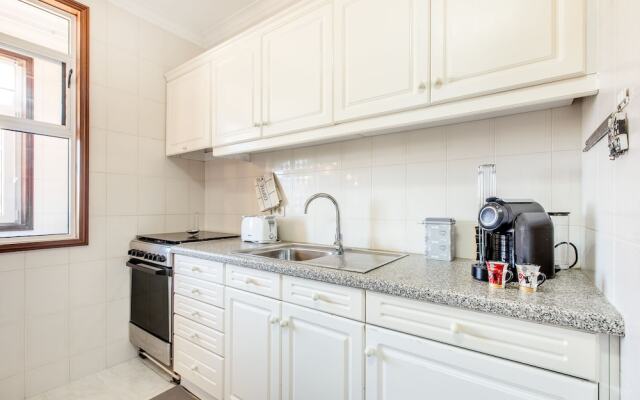 Espinho Family Stays Apartment