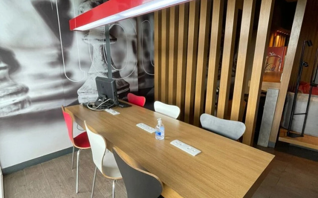 Hotel Oeste Plaza