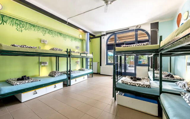 Bell Hostel and Guesthouse
