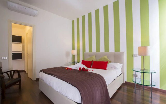 The Square Apartment