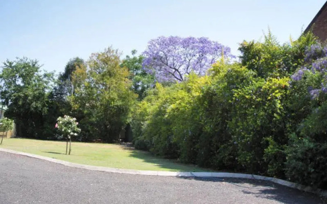 Riverland Motor Inn & River's Restaurant