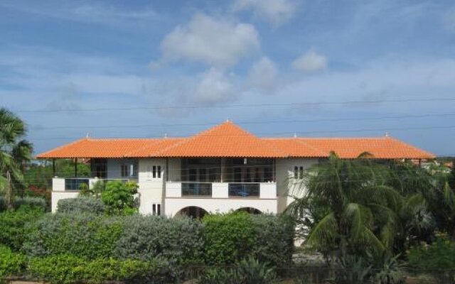 Apartment 1 And 5 In Windsock Beach Resort