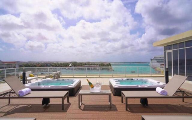 *NEW* 2Bd 2Bath APT with Ocean View, Pool, Gym