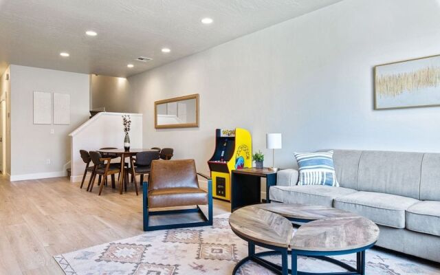 Southern Escape by RedAwning