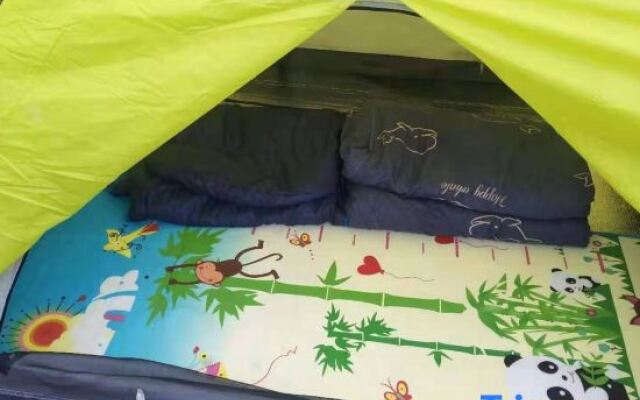 Wugongshan Jinding Camp (Shanshen Platform Shop)