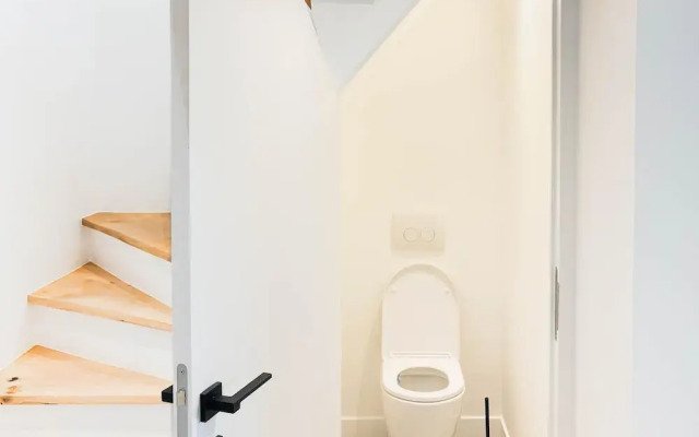 Charming Authentic Home With Garden