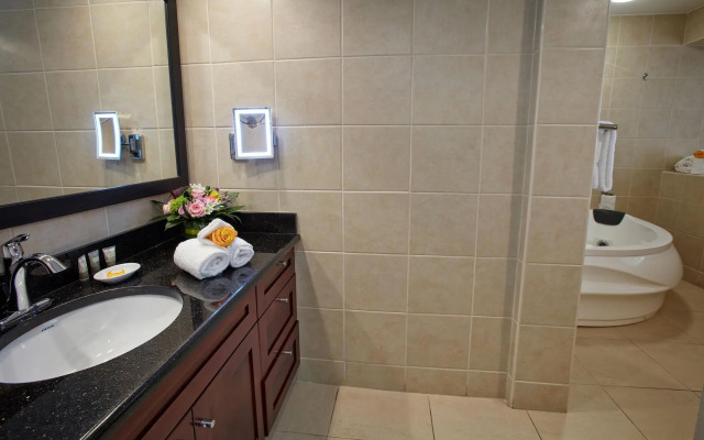 Divi Little Bay Beach Resort