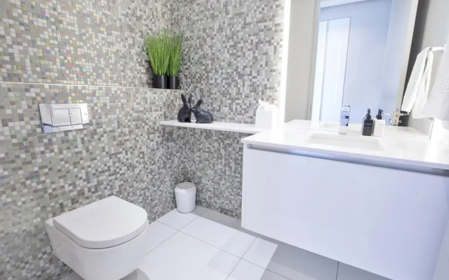 Amara Villa - Designer Villa With Solar Power