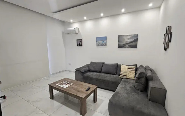 12 LCA - Stay Finibreeze Apartment