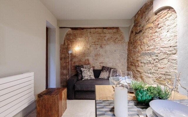 THE Smart Lucca Apartment Suite Inside the Walls