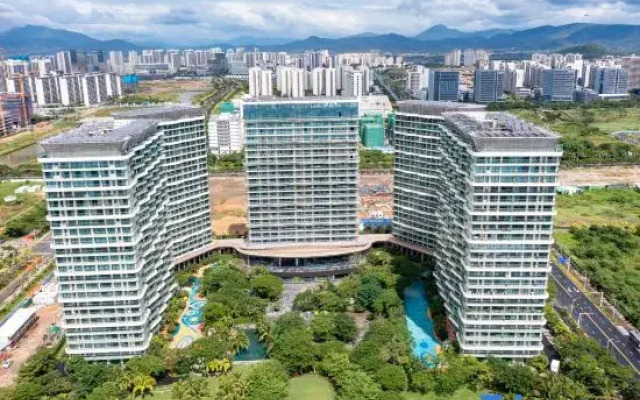 Sanya Yazhou Bay sea waves travel luxury seascape apartment