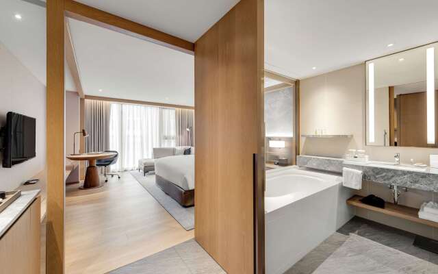 DoubleTree by Hilton Taipei Zhongshan