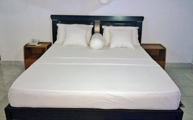 Saji-Sami Hotel