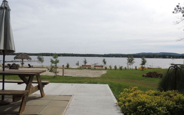 Chalets et Gîte au bord au bord du Lac Kénogami