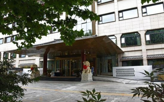 Qin'an Hotel