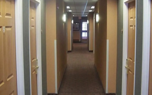 Days Inn & Suites Bozeman