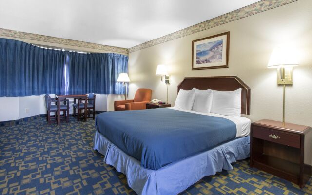 Anchor Beach Inn
