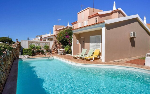 Beautiful Holiday Home in Vilamoura With Private Pool