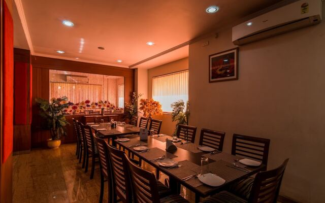OYO 1152 Hotel Sun INN