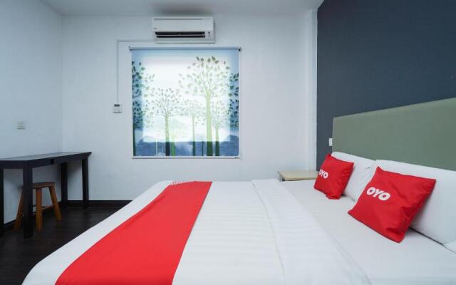 OYO 89895 Senses Budget Hotel