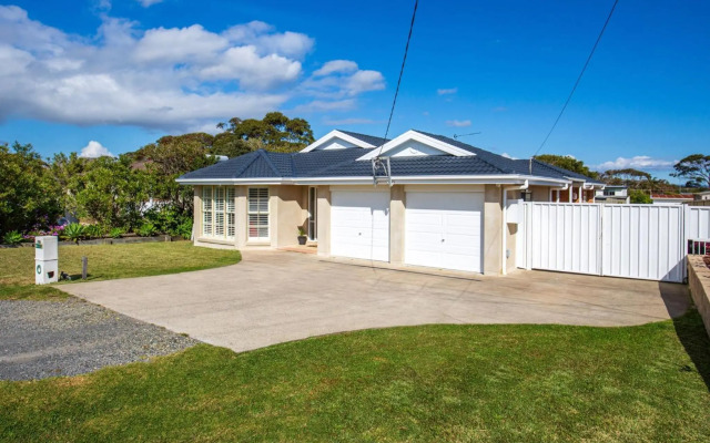 Coastaway I Pet Friendly I 3 Min Walk to Beach